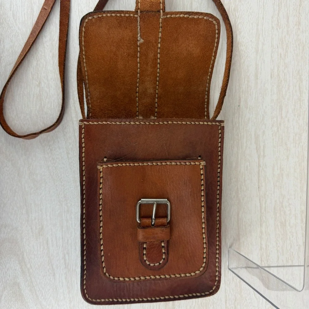 Vintage 70s Handmade Boho Brown Leather Buckle Crossbody Purse Trail Bag Patina